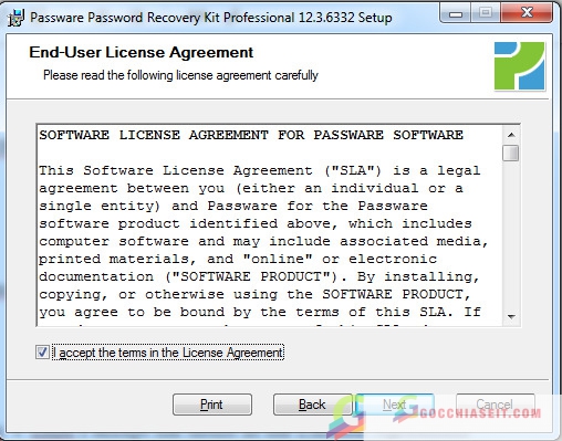 Chọn I accept the terms in the License Agreement để tiếp tục